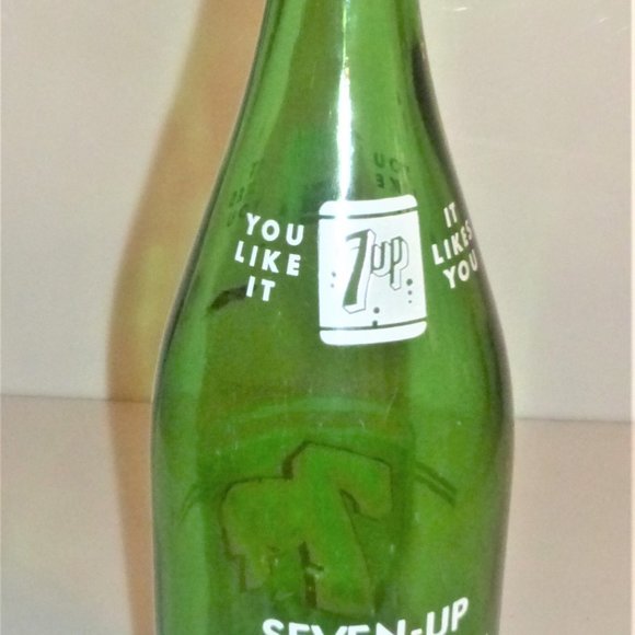 11.5" Vintage 7up Bottle Fresh Up With Seven Up Green Bottle Vintage Soda Bottle - Picture 3 of 7